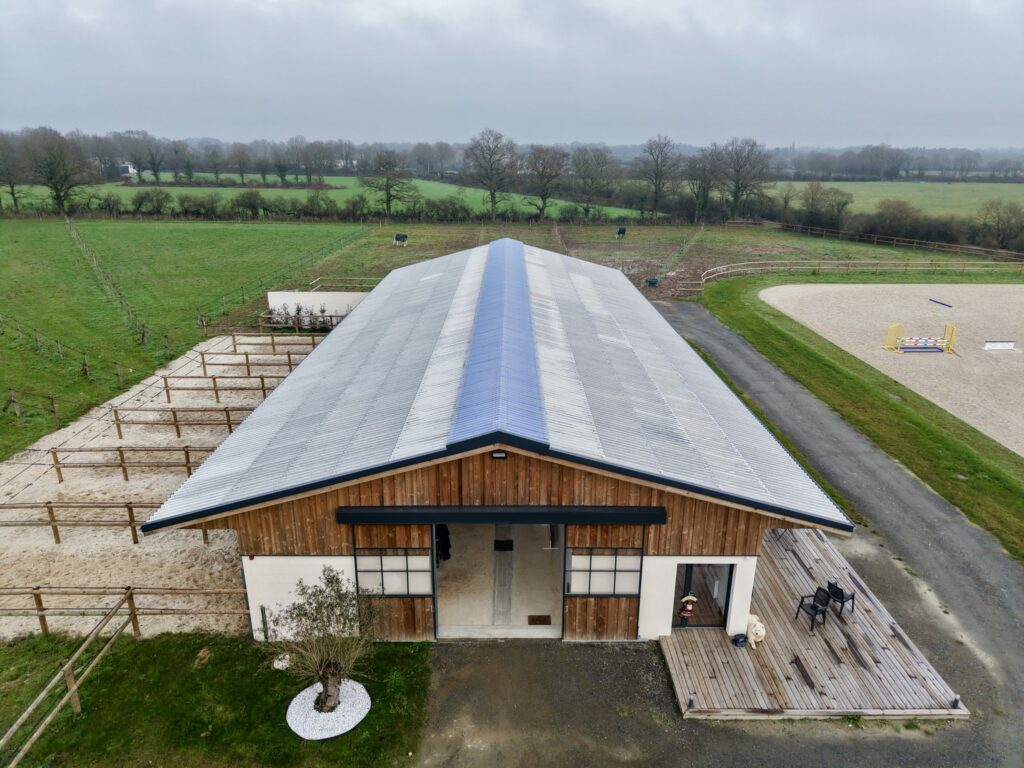 Construction d&rsquo;un barn équestre