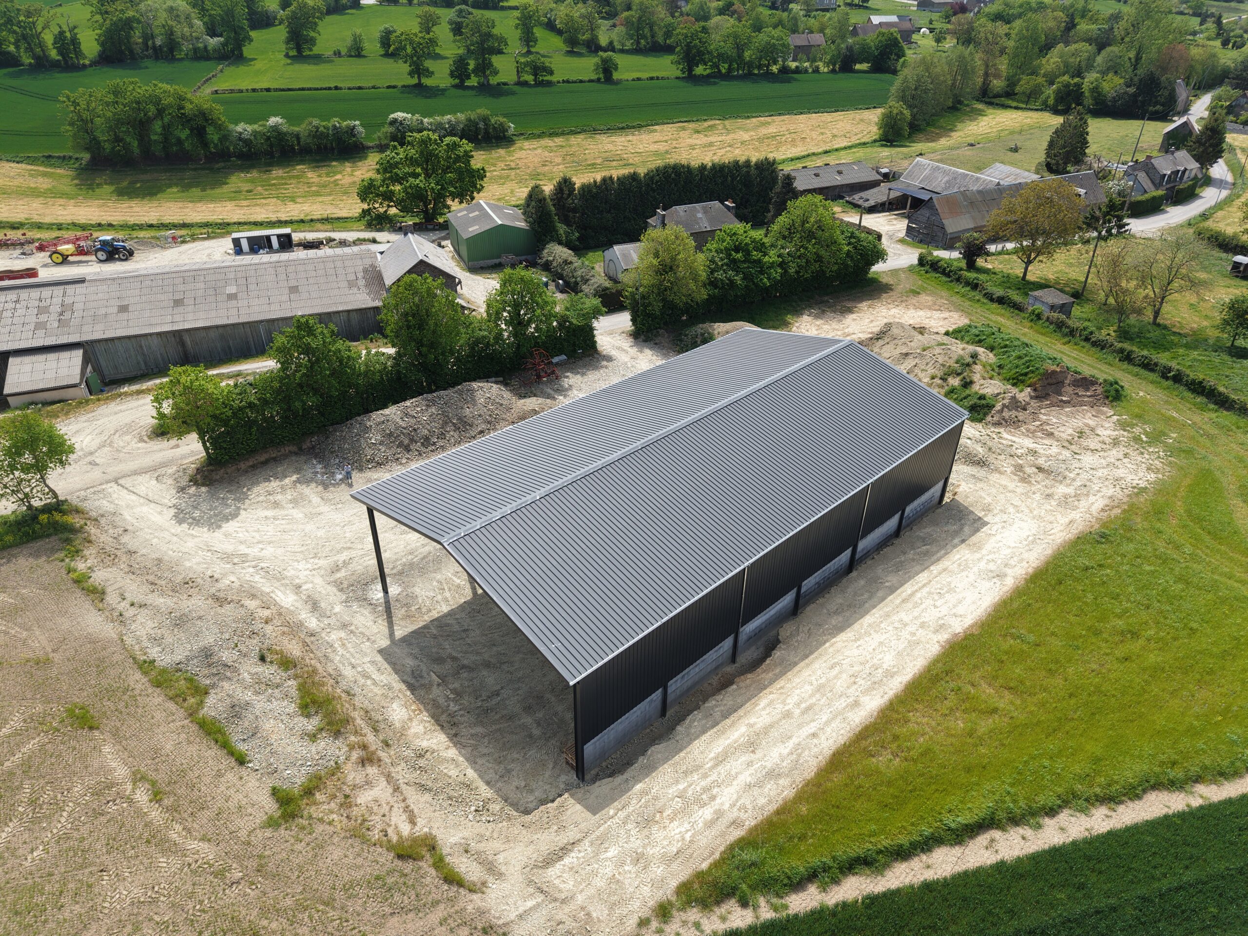 Bâtiment de stockage en métal
